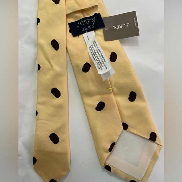 J. Crew Ludlow Yellow Silk Paisley Old Money Stylish Derby Men's Tie NWT - Picture 2 of 4